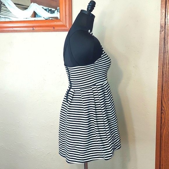 Juniors So Black and White Striped Fit and Flare Cross Cross Strap Dress - Picture 2 of 7
